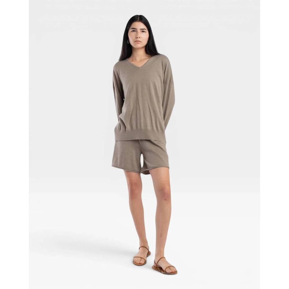 NEW MICAELA GREG long shorts in fog green